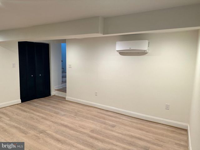 4252 DIX ST NE, Washington, DC 20019