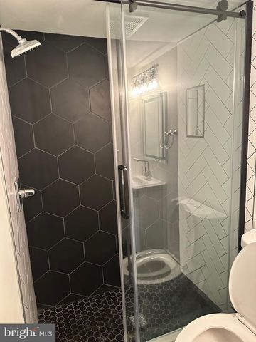 4252 DIX ST NE, Washington, DC 20019