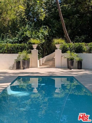 943 Moraga Drive, Los Angeles, CA 90049