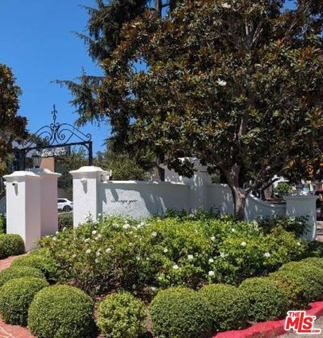 943 Moraga Drive, Los Angeles, CA 90049