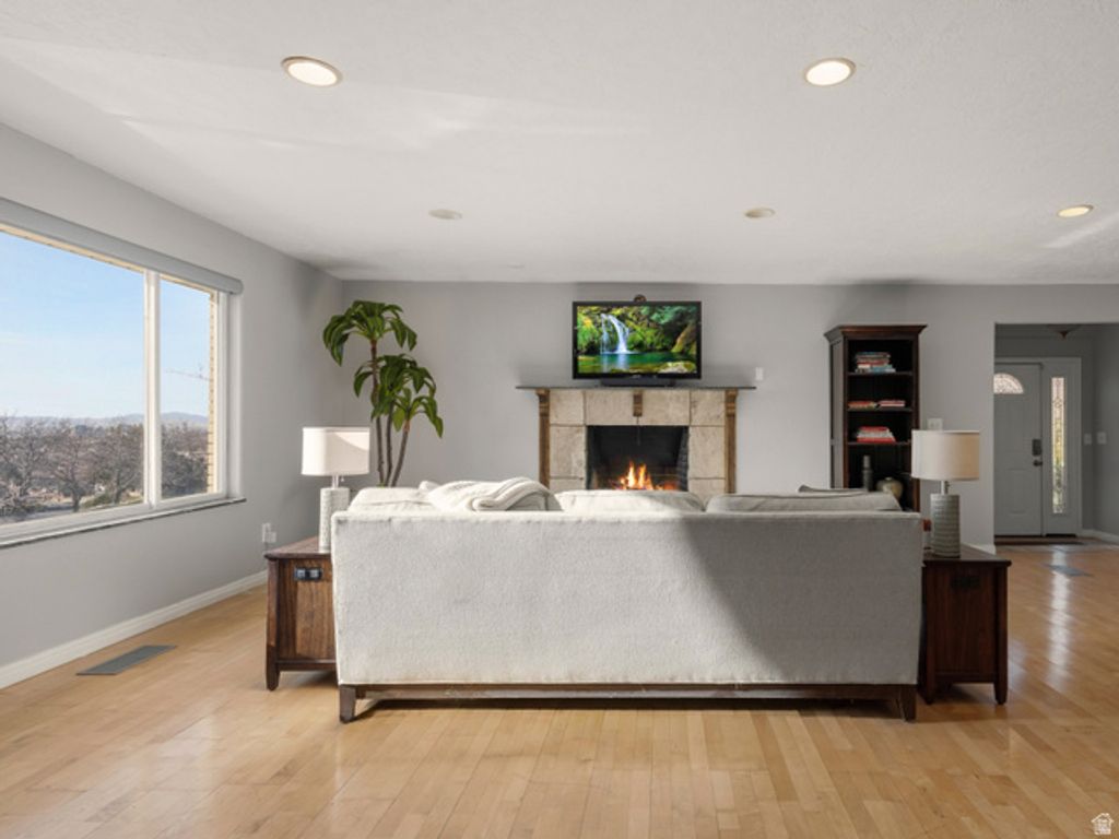 2718 E COMMONWEALTH AVE, Salt Lake City, UT 84109