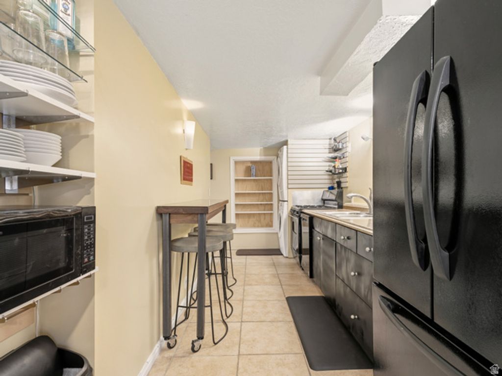 Image 25 of property listing at 2718 E COMMONWEALTH AVE, Salt Lake City, UT 84109