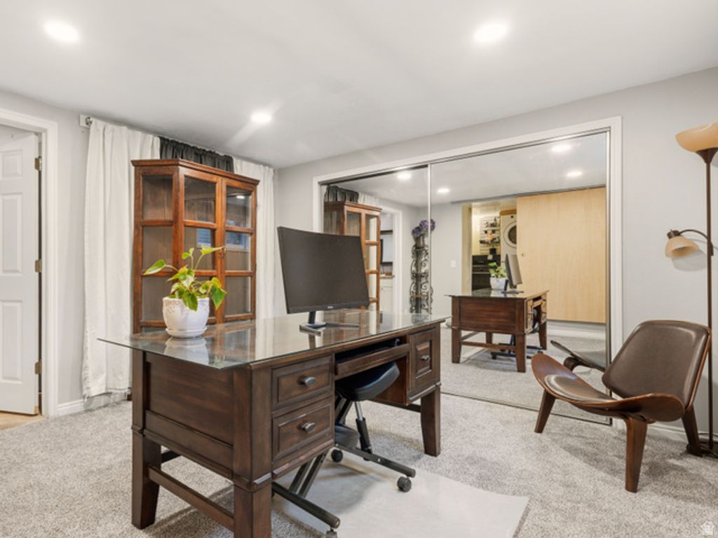Image 30 of property listing at 2718 E COMMONWEALTH AVE, Salt Lake City, UT 84109