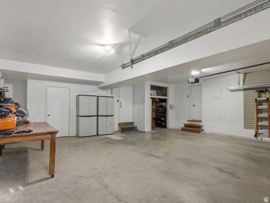 Image 33 of property listing at 2718 E COMMONWEALTH AVE, Salt Lake City, UT 84109