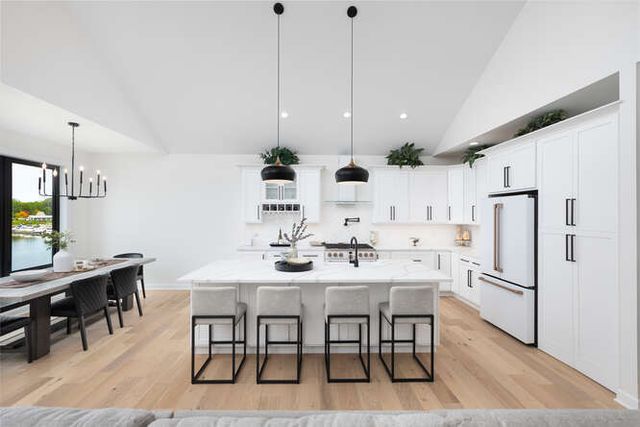 318 Leeward Way, Ottawa, IL 61350