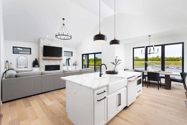 318 Leeward Way, Ottawa, IL 61350