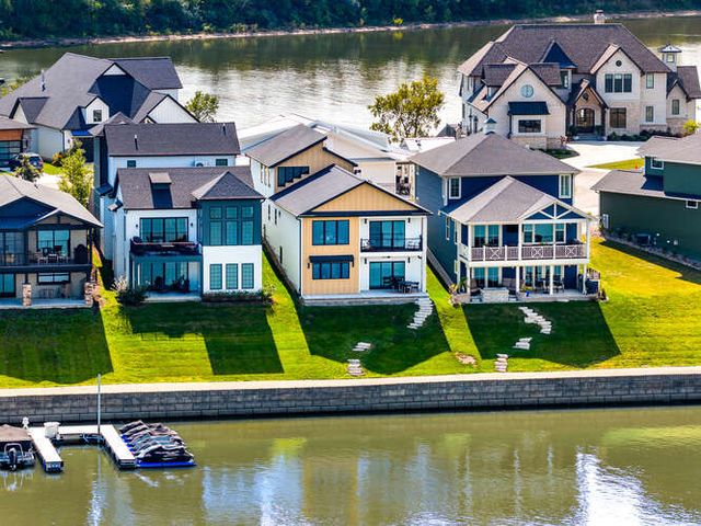 318 Leeward Way, Ottawa, IL 61350