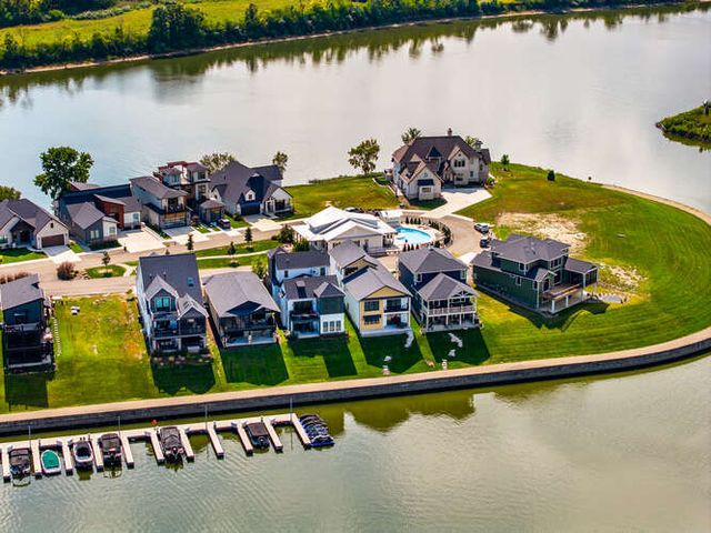 318 Leeward Way, Ottawa, IL 61350