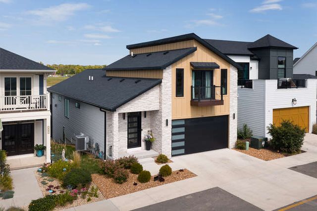 318 Leeward Way, Ottawa, IL 61350