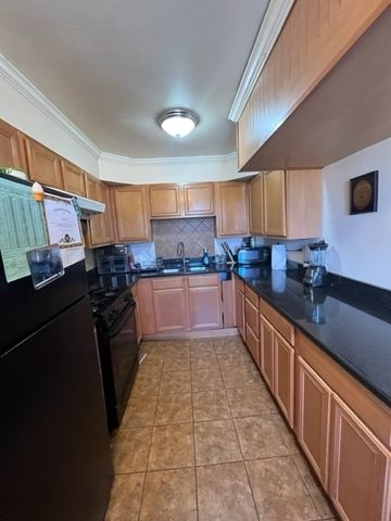 5335 N California Avenue 304, Chicago, IL 60625