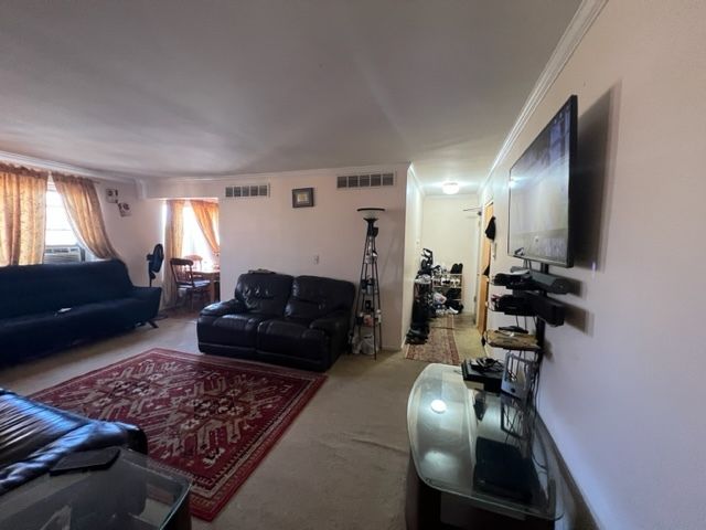 5335 N California Avenue 304, Chicago, IL 60625