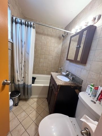 5335 N California Avenue 304, Chicago, IL 60625