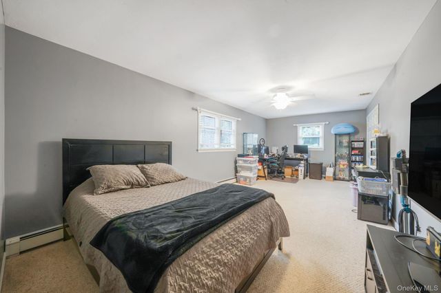 222 Jamaica Avenue, Medford, NY 11763