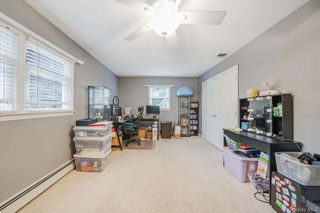 222 Jamaica Avenue, Medford, NY 11763