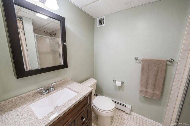 222 Jamaica Avenue, Medford, NY 11763