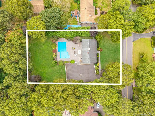 222 Jamaica Avenue, Medford, NY 11763