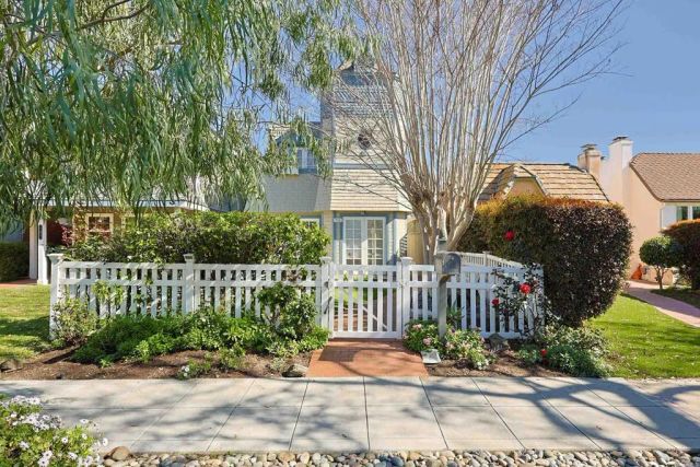 733 H Avenue, Coronado, CA 92118