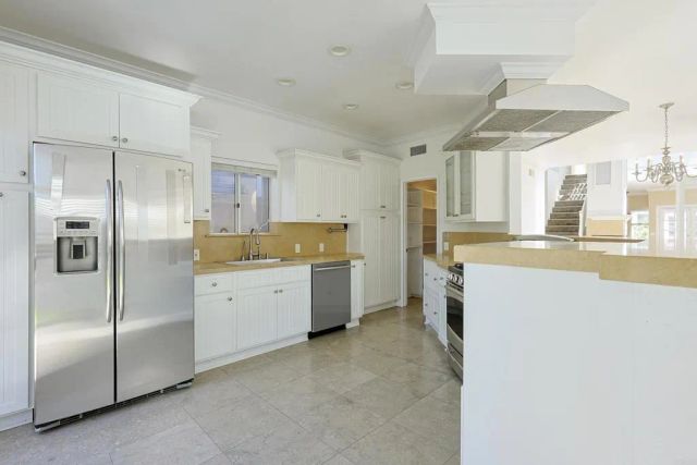 733 H Avenue, Coronado, CA 92118