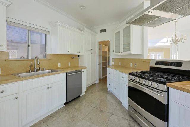 733 H Avenue, Coronado, CA 92118