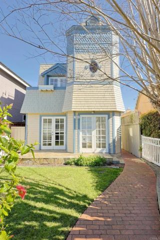 733 H Avenue, Coronado, CA 92118