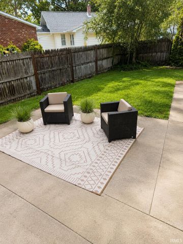 1730 E Maryland Street, Evansville, IN 47711