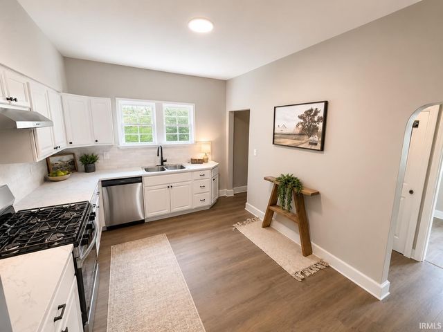 1730 E Maryland Street, Evansville, IN 47711