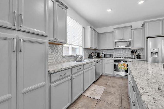 1653 Lion, Rocklin, CA 95765