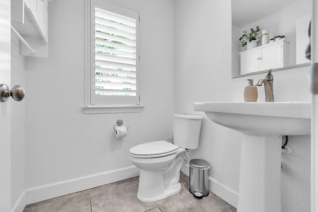 1653 Lion, Rocklin, CA 95765
