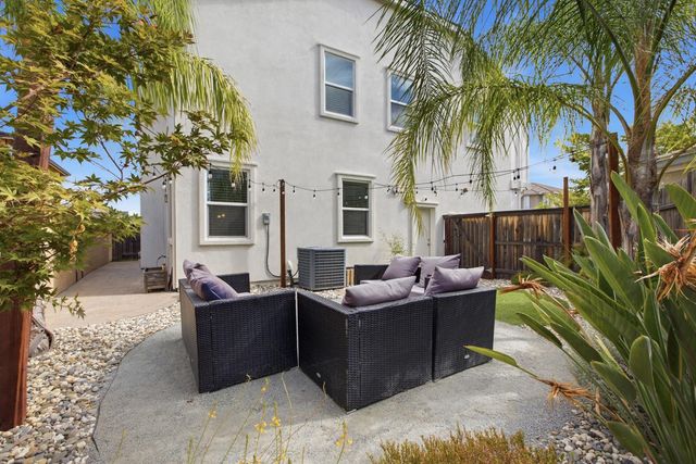 1653 Lion, Rocklin, CA 95765