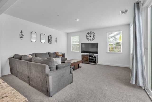 1653 Lion, Rocklin, CA 95765