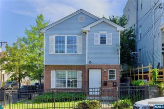 586 15th Avenue, Newark, NJ 07103