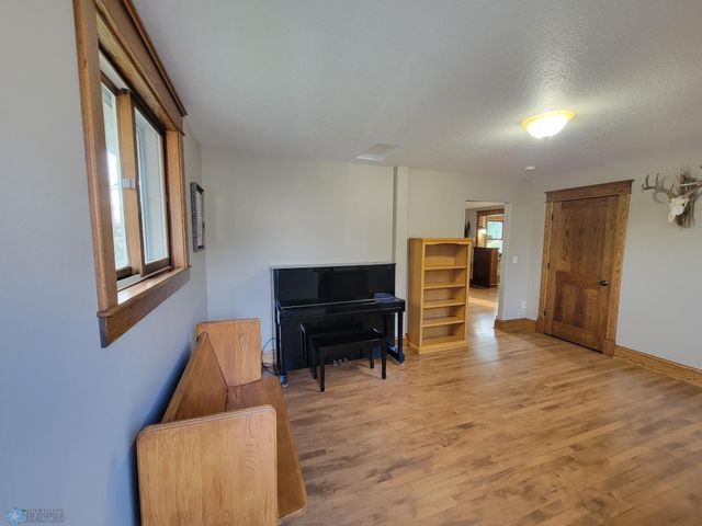 551 Wall Avenue, Horace, ND 58047