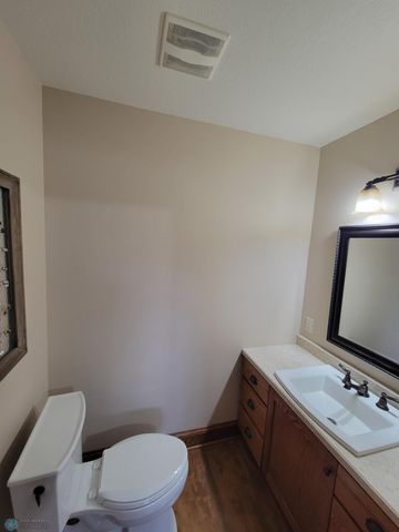 551 Wall Avenue, Horace, ND 58047