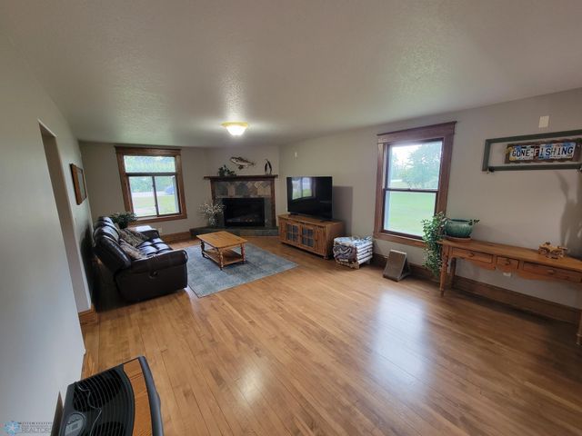 551 Wall Avenue, Horace, ND 58047
