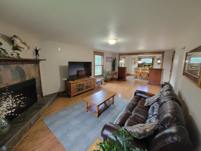551 Wall Avenue, Horace, ND 58047