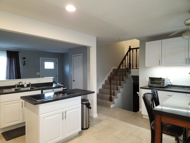 2412 DURNESS Court, Crest Hill, IL 60403
