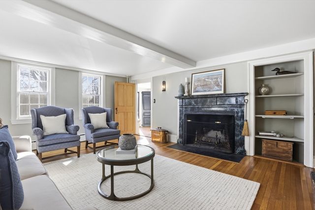 105 Lexington Rd, Concord, MA 01742