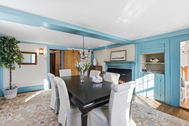 105 Lexington Rd, Concord, MA 01742