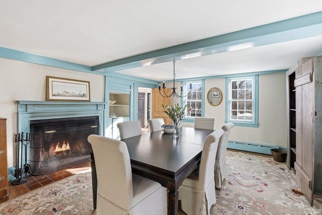 105 Lexington Rd, Concord, MA 01742