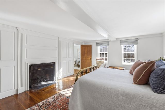 105 Lexington Rd, Concord, MA 01742