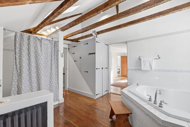 105 Lexington Rd, Concord, MA 01742