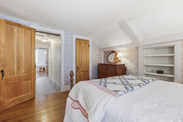 105 Lexington Rd, Concord, MA 01742