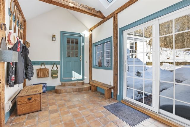 105 Lexington Rd, Concord, MA 01742