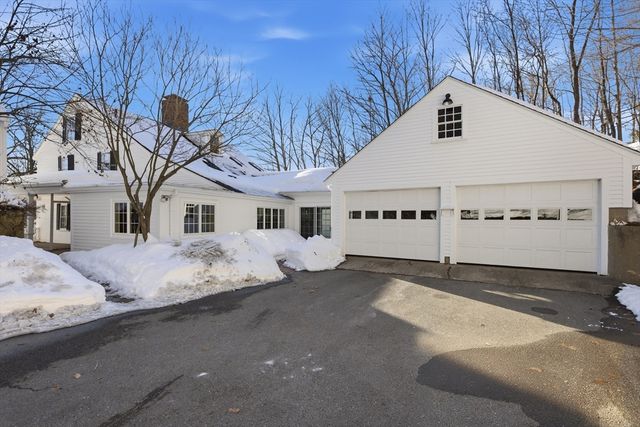 105 Lexington Rd, Concord, MA 01742