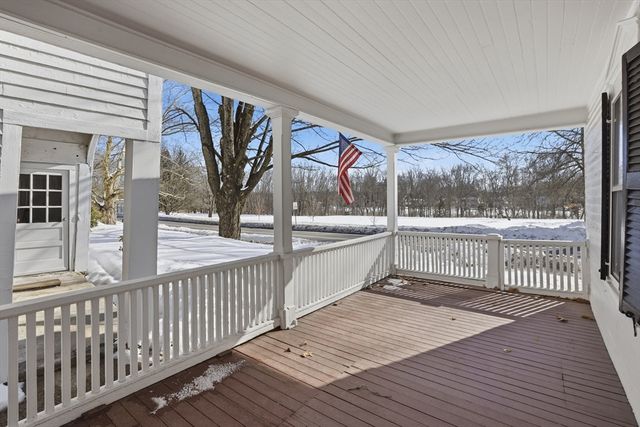 105 Lexington Rd, Concord, MA 01742