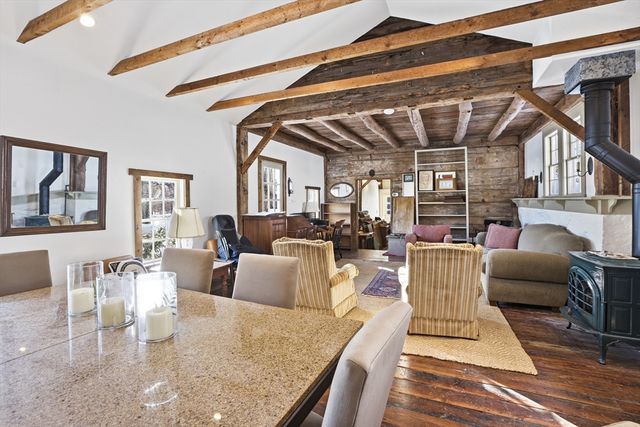 105 Lexington Rd, Concord, MA 01742