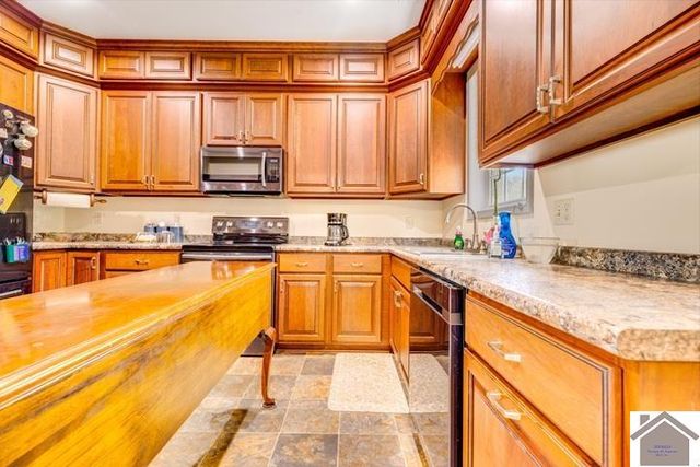 2616 ST RT 440, Mayfield, KY 42066