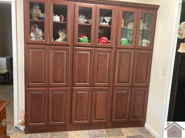 2616 ST RT 440, Mayfield, KY 42066