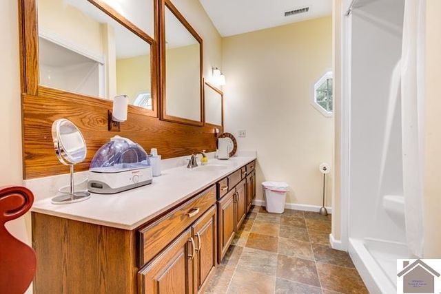 2616 ST RT 440, Mayfield, KY 42066