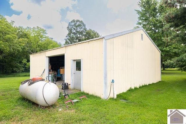 2616 ST RT 440, Mayfield, KY 42066